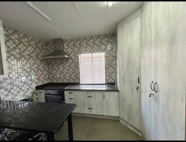 4 BEDROOM HOUSE FOR SALE IN DALVIEW